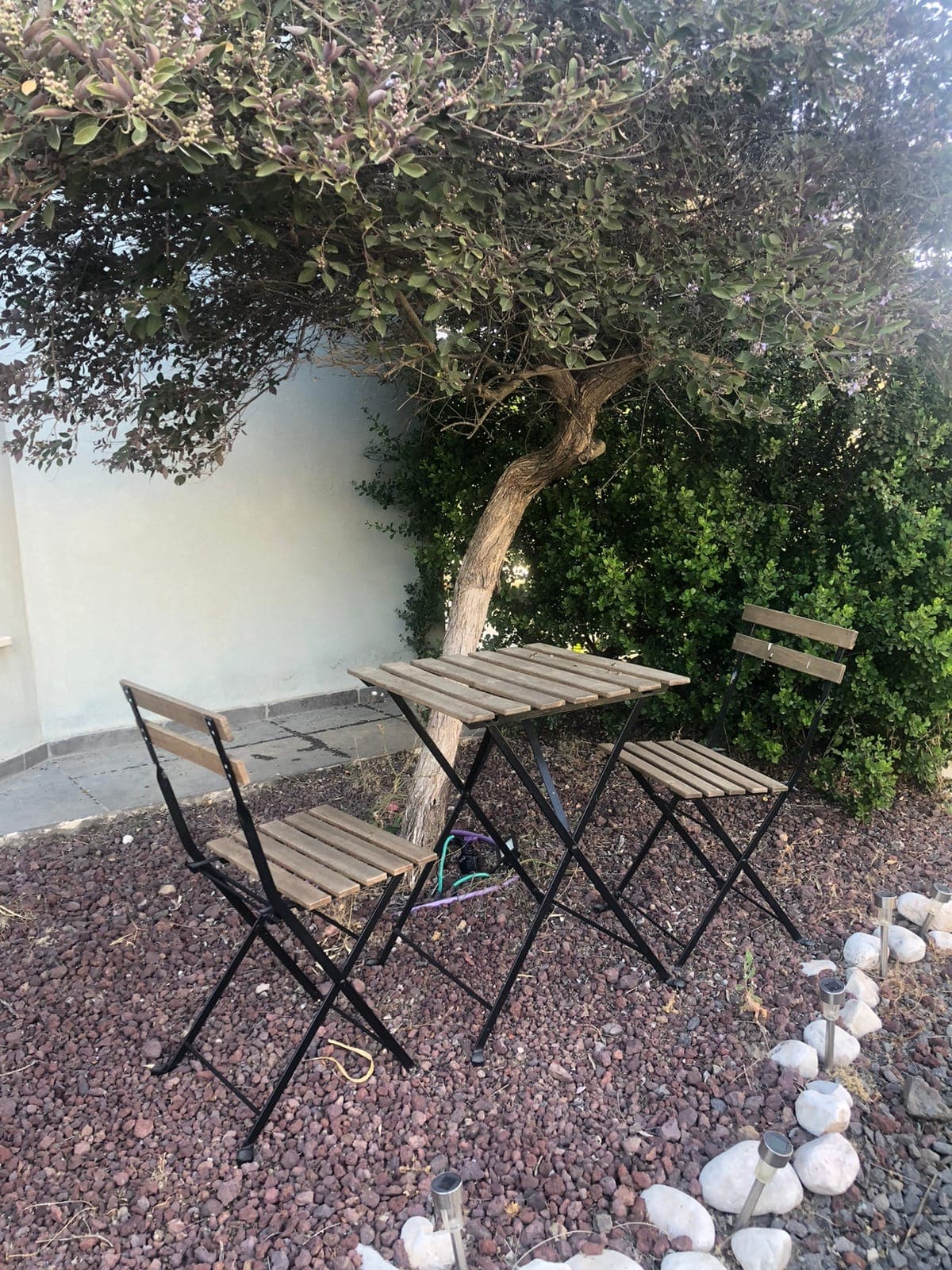 אלרון — חצר 26